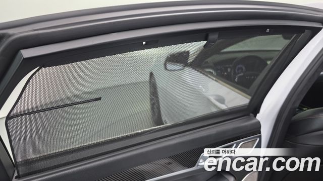 Genesis G80 3.3 T-GDI AWD — photo 1 of 20