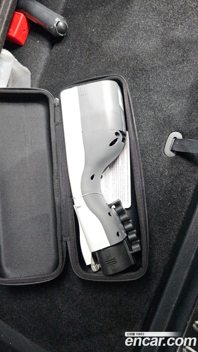 Kia EV6 Long Range — photo 1 of 38