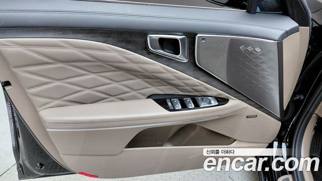 2022 Kia K8 Signature, photograph 3