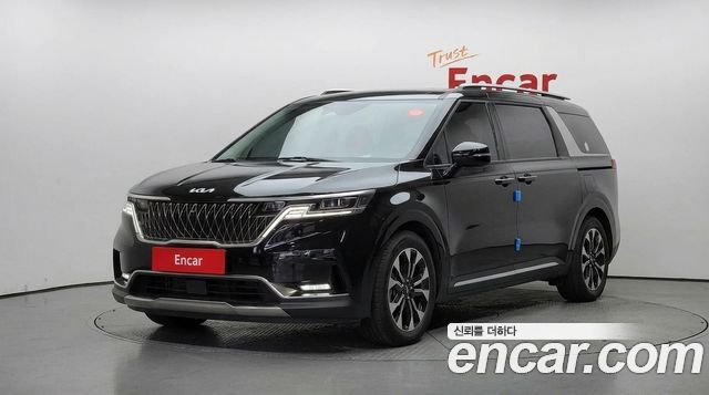 Kia Canival Diesel 9-Seater Noblesse — photo 1 of 31