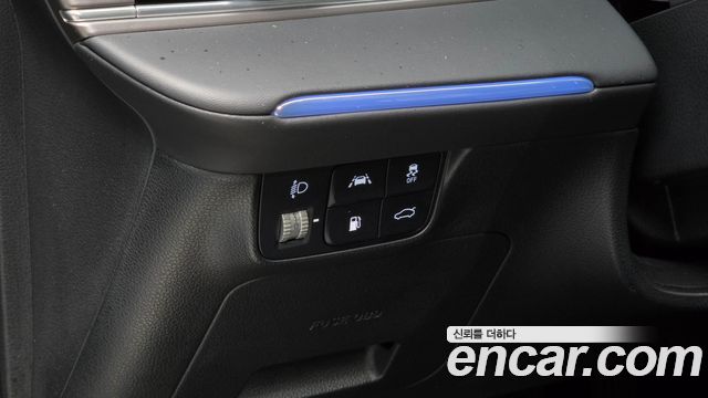Hyundai Grandeur 2.5 — photo 1 of 20