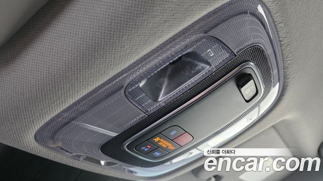 Hyundai AVANTE 1.6 — photo 1 of 20