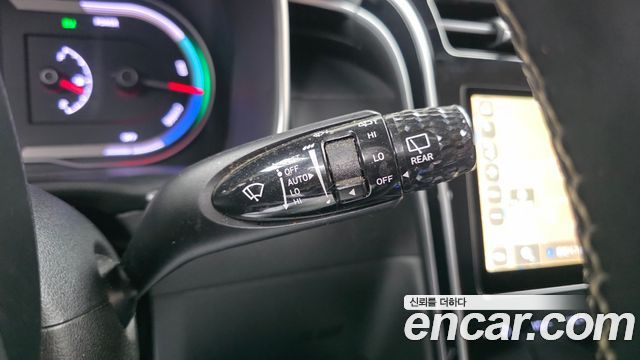 Hyundai Tucson Premium 2WD — photo 1 of 30