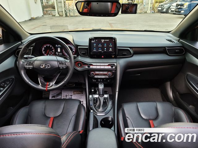 Hyundai Veloster 1.6 Turbo Sport — photo 1 of 20