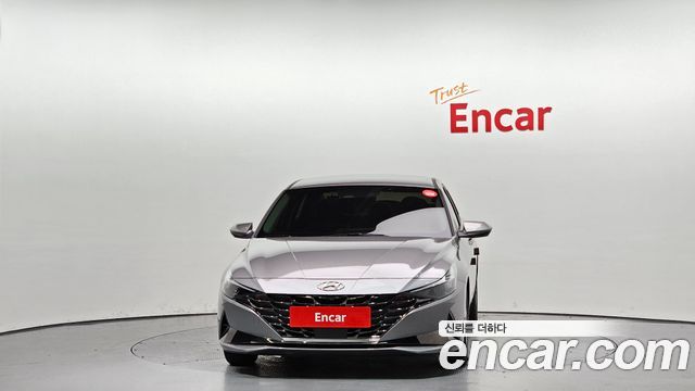 Hyundai AVANTE 1.6 — photo 1 of 20