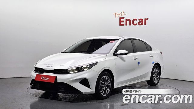 Kia K3 1.6 — photo 1 of 20