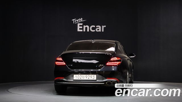 Genesis G70 Gasoline 2.0T 4WD — photo 1 of 20