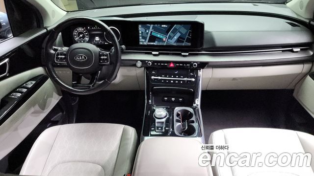 Kia Canival Diesel 9-Seater Noblesse — photo 1 of 20