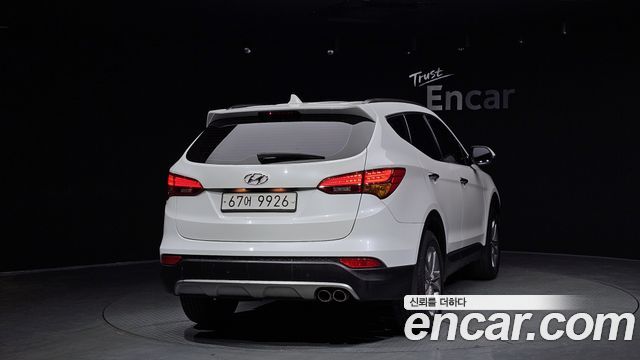 Hyundai Santafe Diesel(e-VGT) 2.0 2WD Premium — photo 1 of 20