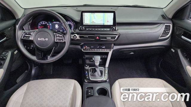 Kia Seltos Gasoline 1.6 Turbo 4WD — photo 1 of 20
