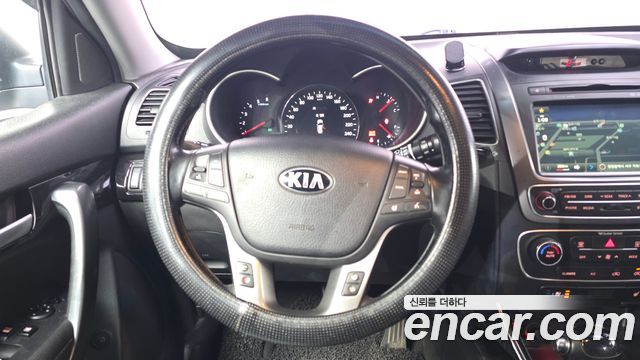 Kia Sorento Diesel 2.0 2WD — photo 1 of 20