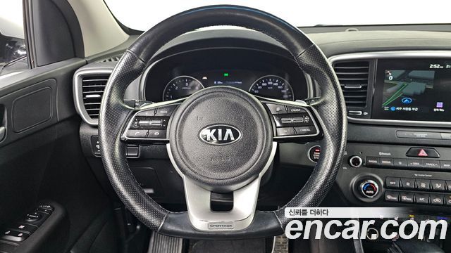 Kia Sportage Diesel 2.0 2WD — photo 1 of 20