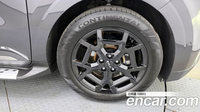 Kia Canival HEV 9seater Gravity — photo 1 of 20