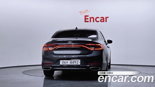 Hyundai Grandeur 2.4 Modern — photo 1 of 20