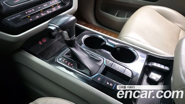 2018 Kia Canival 9-Seater Prstige, photograph 10