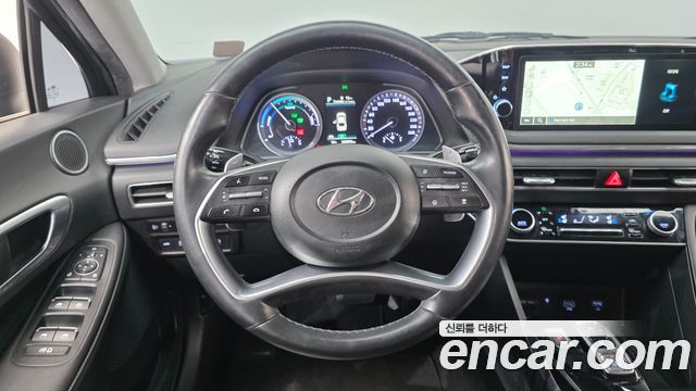 Hyundai Sonata Premium Plus — photo 1 of 20