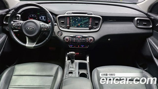 Kia Sorento Diesel 2.0 2WD — photo 1 of 20