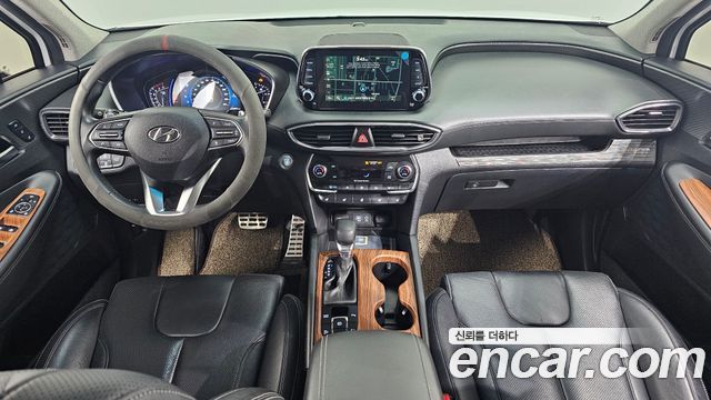Hyundai Santafe Gasoline 2.0T 4WD — photo 1 of 20
