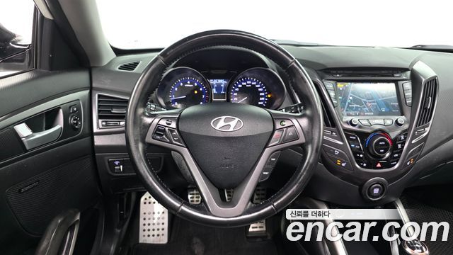Hyundai Veloster T-GDi Extreme — photo 1 of 20