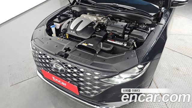 Hyundai Grandeur 3.0 LPi Rent Car — photo 1 of 20