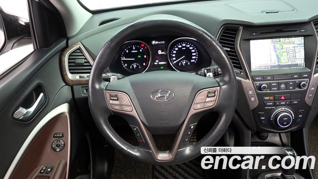 Hyundai Santafe Diesel 2.0 2WD — photo 1 of 20