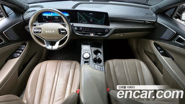 Kia K8 2.5 Gasoline 2WD — photo 1 of 30