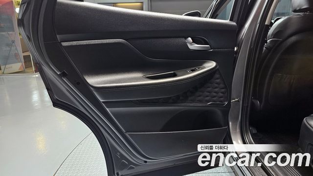 Hyundai Santafe Diesel 2,0 4WD — photo 1 of 33