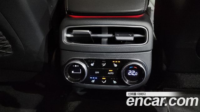Genesis GV70 2.5T Gasoline AWD — photo 1 of 32