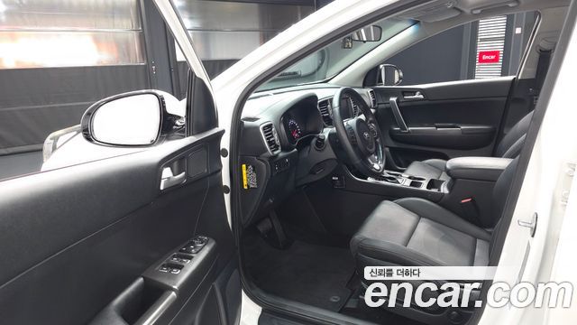 Kia Sportage Gasoline 2.0 2WD Noblesse — photo 1 of 30