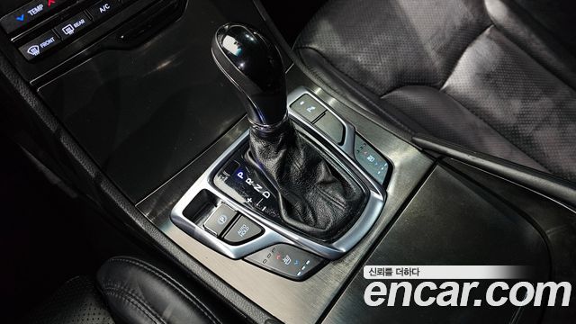 Hyundai Grandeur HG220 Diesel Premium — photo 1 of 20