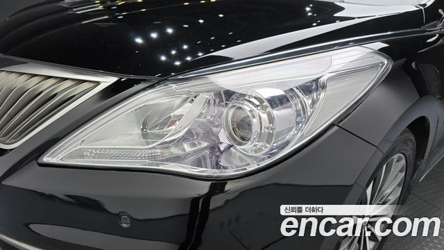 Hyundai Grandeur HG300 Premium — photo 1 of 28
