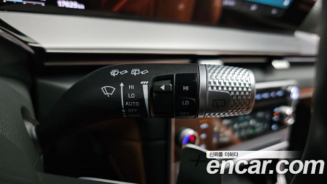 Genesis GV80 2.5T Gasoline AWD — photo 1 of 34