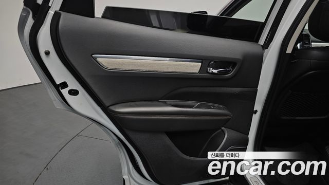 Renault-KoreaSamsung QM6 2.0 GDe PREMIERE 2WD — photo 1 of 33