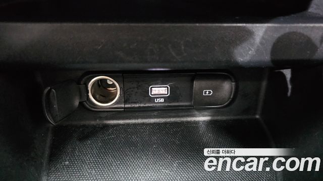 Kia Seltos Gasoline 1.6 Turbo 2WD — photo 1 of 32