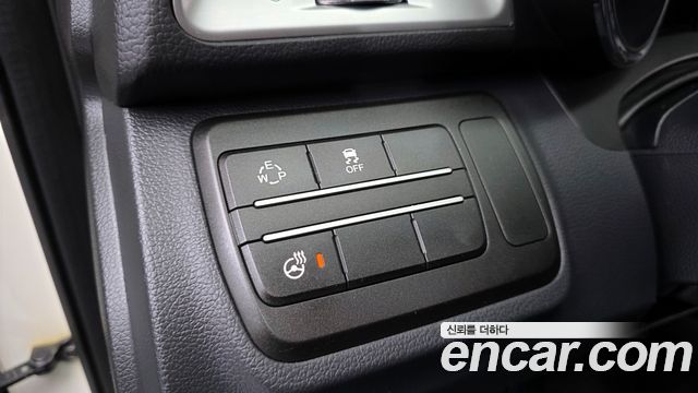 KG_Mobility_Ssangyong TIBOLI LX 2WD — photo 1 of 33