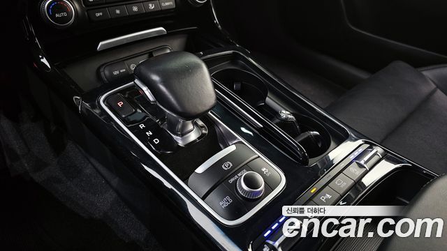 Kia Stinger 2.2 Diesel AWD — photo 1 of 20