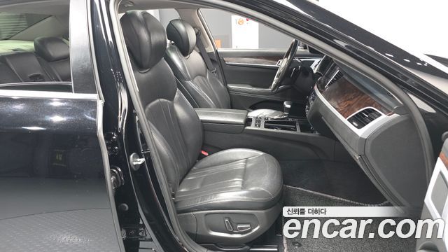 2014 Hyundai Genesis G330 Modern, photograph 7