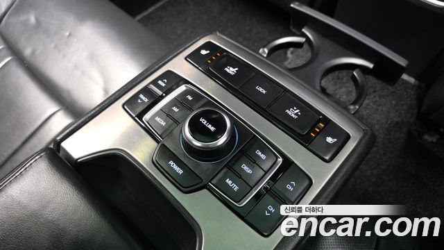2014 Hyundai Genesis G330 Modern, photograph 6