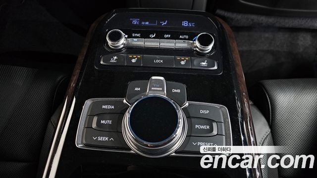 Genesis EQ900 3.8 GDI AWD — photo 1 of 35