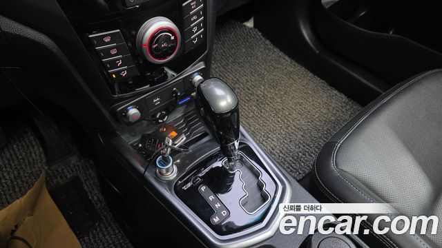 2018 KG_Mobility_Ssangyong TIBOLI Diesel GearⅡ 2WD, photograph 2