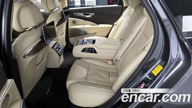 Kia K9 5.0 GDI AWD — photo 1 of 36