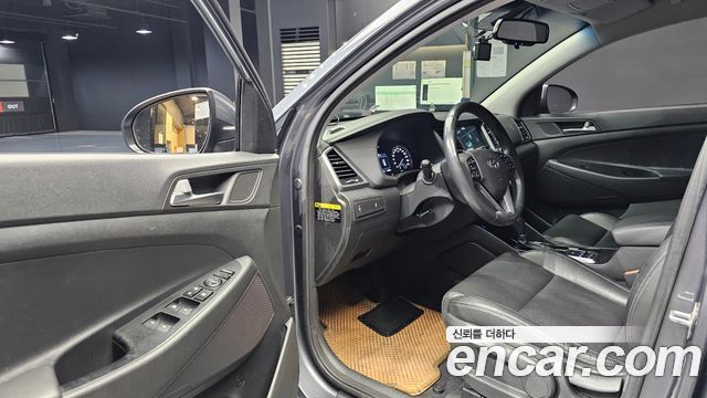 Hyundai Tucson Diesel 1.7 2WD — photo 1 of 30
