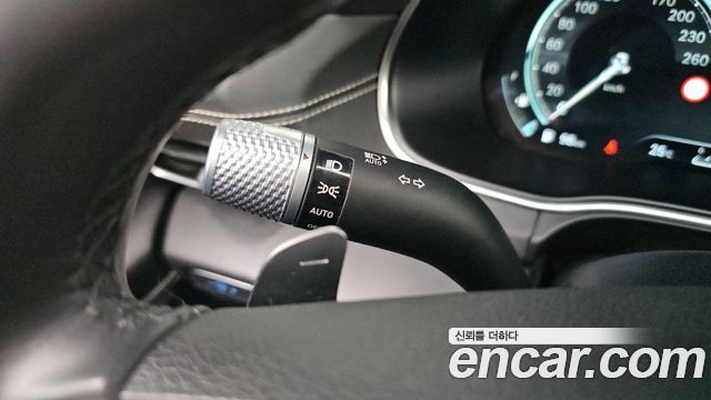 Genesis GV80 3.0 Diesel AWD — photo 1 of 32