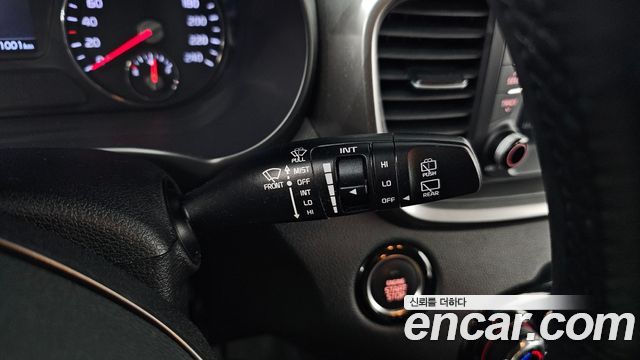 Kia Sorento Diesel 2.0 2WD — photo 1 of 32