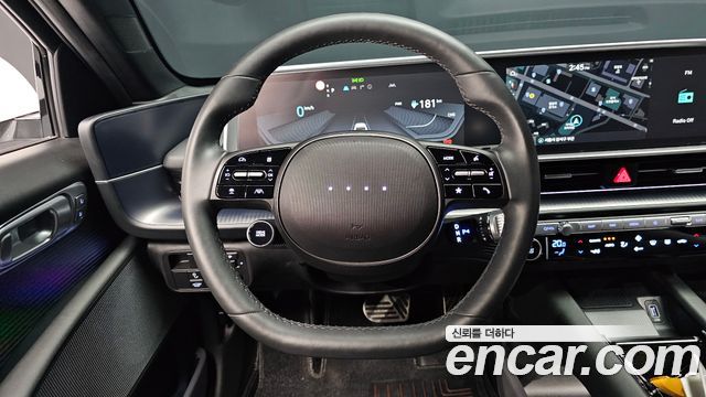 Hyundai Ioniq6 Long Range — photo 1 of 36