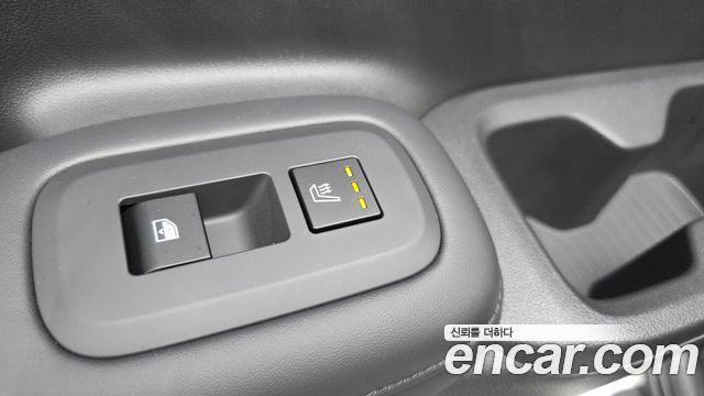 Hyundai Santafe Gasoline 2.5T 4WD — photo 1 of 34