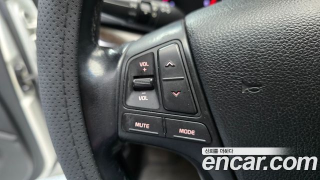 Kia K7 2.4 GDI Prestige — photo 1 of 32