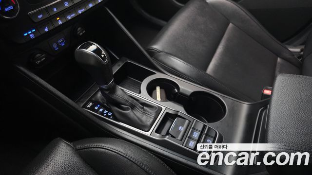 Hyundai Tucson Diesel 2.0 2WD — photo 1 of 30