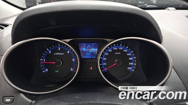 Hyundai Tucson Diesel(e-VGT) 2WD — photo 1 of 30