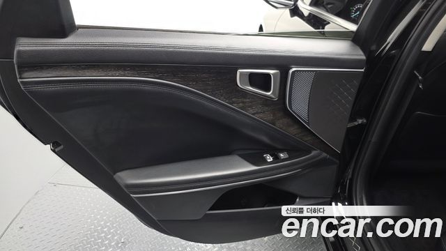 Kia K8 Noblesse Lite — photo 1 of 34